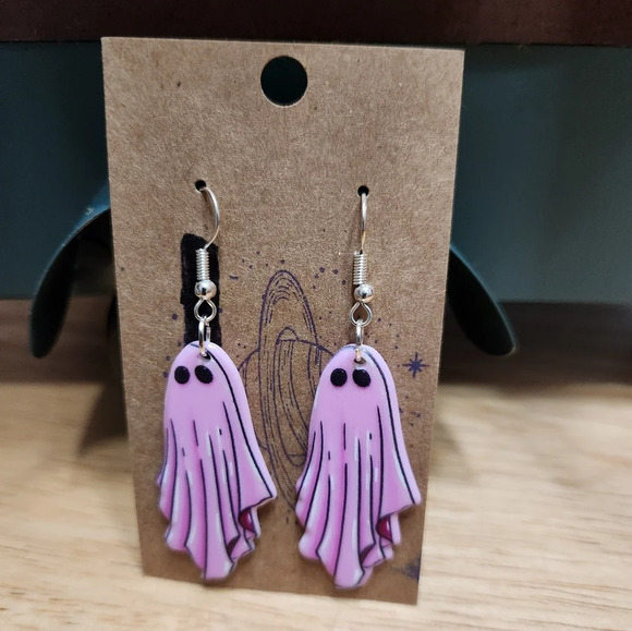 Pink Spooky Halloween Ghost Dangling Earrings NEW - Picture 1 of 1